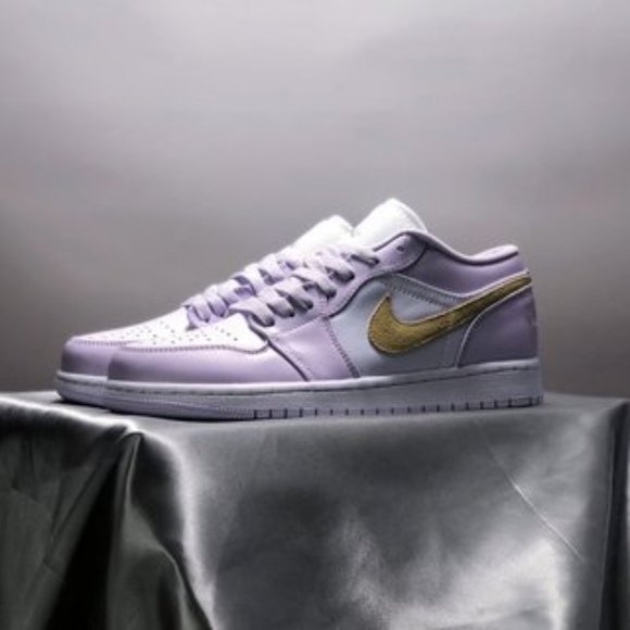 WMNS Air Jordan Low Barely Grape